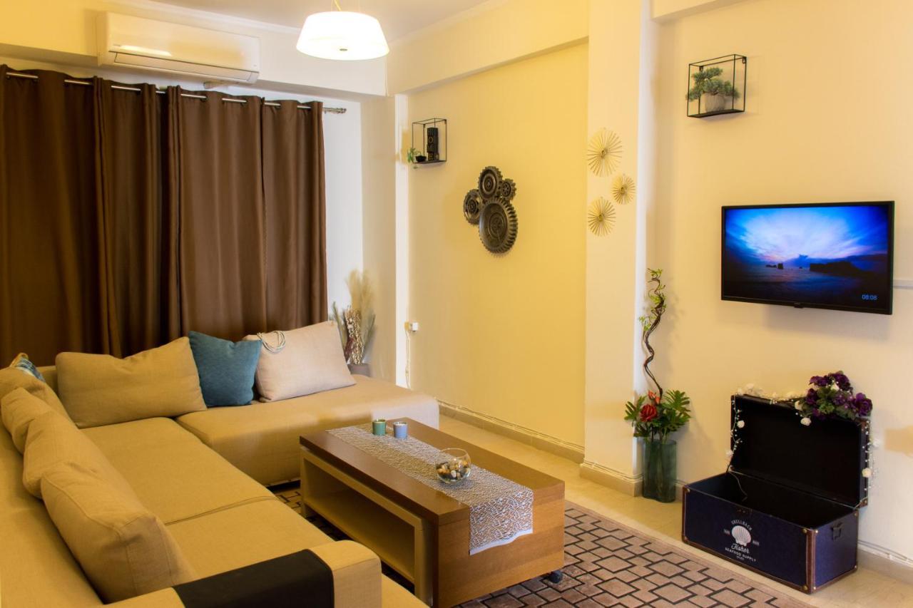 Ρetipe Penthouse Apartment With Spacious Balcony In Heraklion Center Exterior photo